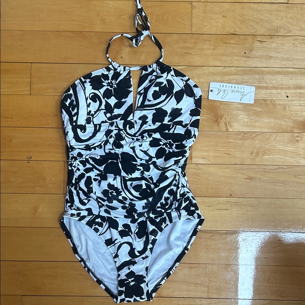 Anne Cole Signature Black & White Floral One-Piece Swimsuit - NWT Size 10